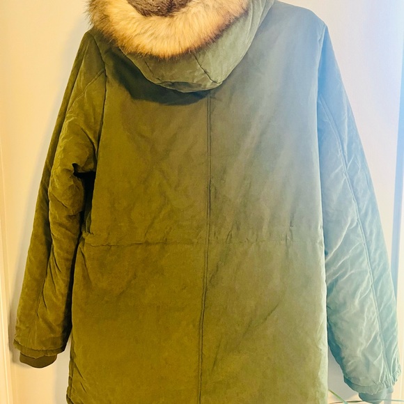 4How Olive green warm hooded Winter Parker - Picture 2 of 4